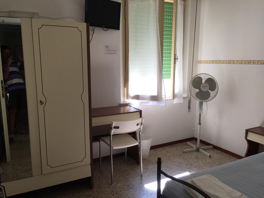 Hotel Zaghini Rimini Chambre photo